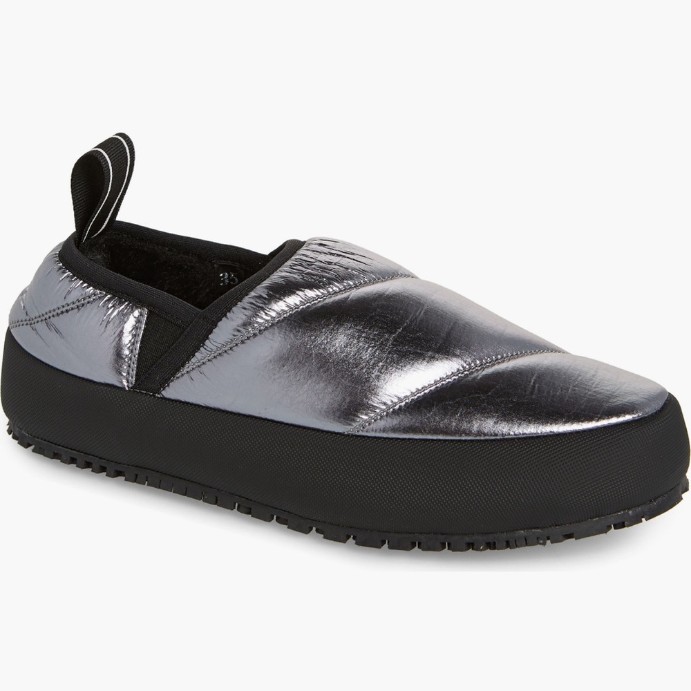 P448 Laby Silver Slip-On Sneakers Size : 38 or U.S size 7.5 - Picture 9 of 14